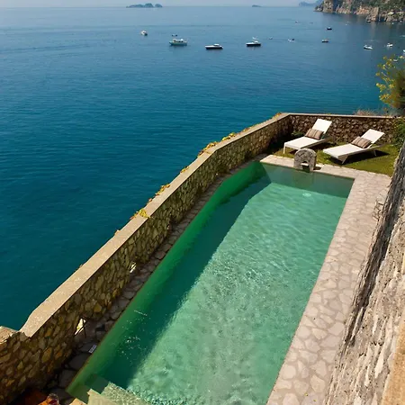 Torre Sponda Private بوسيتانو